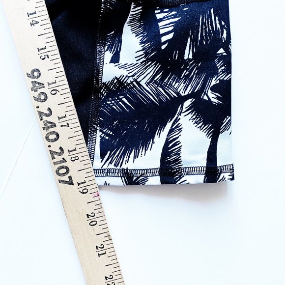 Fabletics Penzy Capri Legging XS - Picture 6 of 9